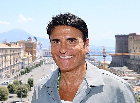 Sal Da Vinci vince Sanremo 2026 con 'Per sempre sì': Napoli trionfa 38 anni dopo Massimo Ranieri