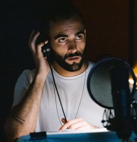 Marco Mengoni: la lunga corsa di un cantante che non ha mai avuto fretta